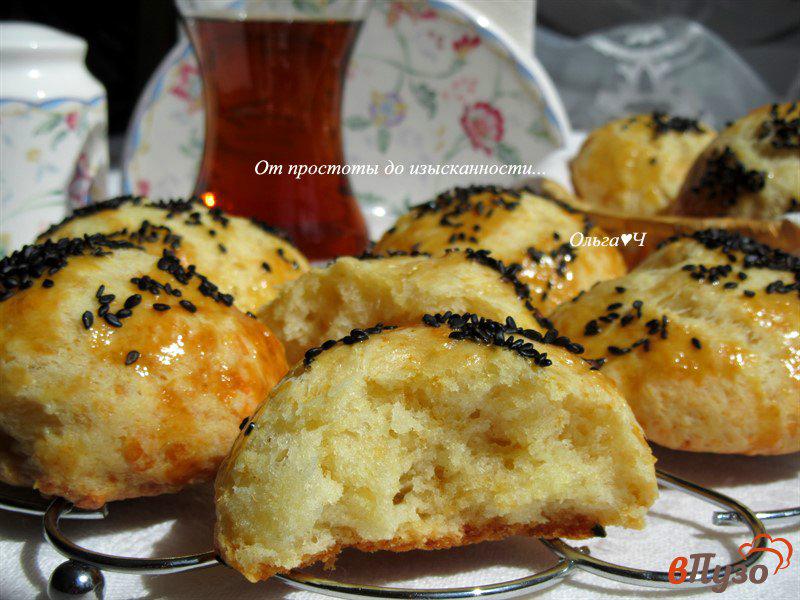 Фото приготовление рецепта: Турецкие булочки с брынзой шаг №7