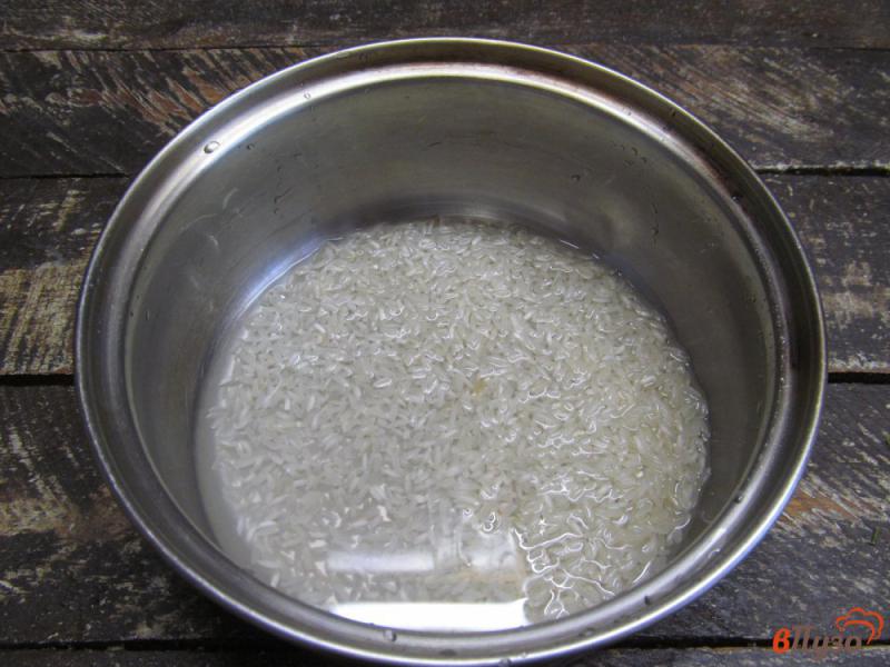 Фото приготовление рецепта: Сливочный рис с кабачком шаг №1