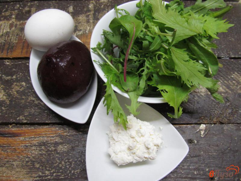 Фото приготовление рецепта: Салат из свеклы и козьего сыра шаг №1