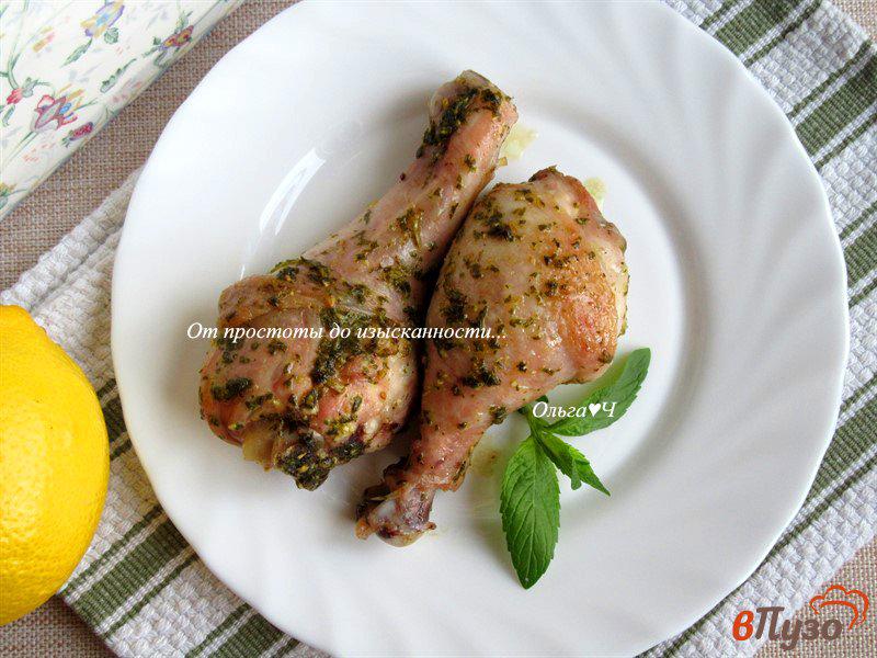 Фото приготовление рецепта: Куриные голени в маринаде «Мохито» шаг №5
