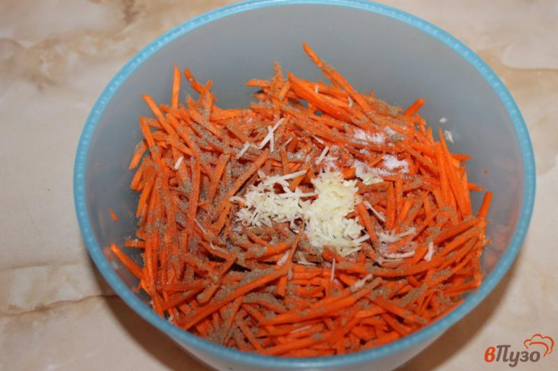 Фото приготовление рецепта: Салат морковь по - корейски шаг №4