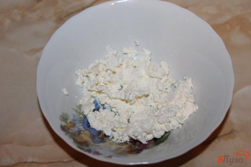 Фото приготовление рецепта: Намазка из феты с оливками и перцем шаг №1
