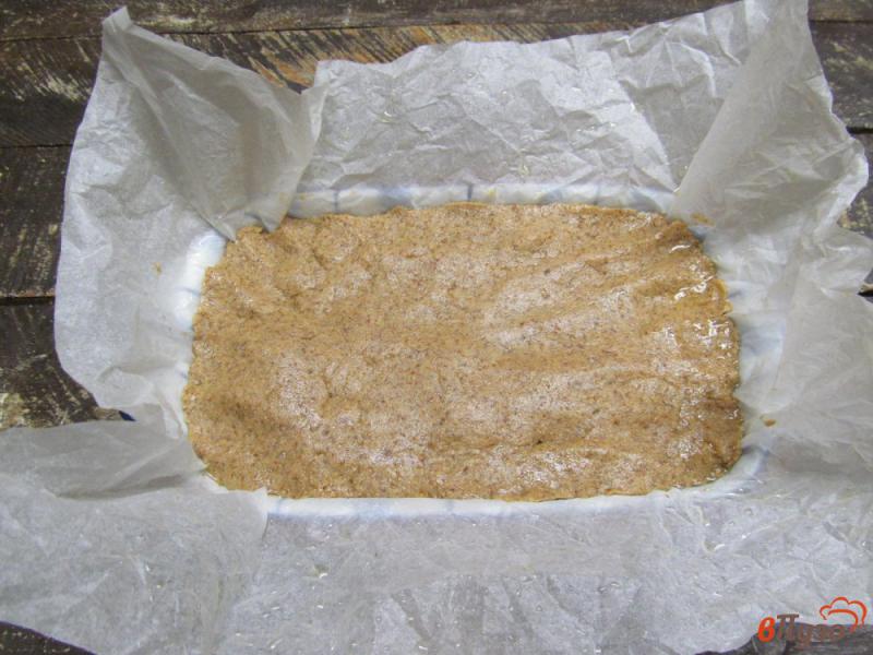 Фото приготовление рецепта: Гречневый хлеб на яблоках шаг №9