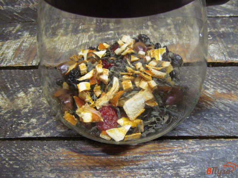 Фото приготовление рецепта: Чай с сухофруктами шаг №5