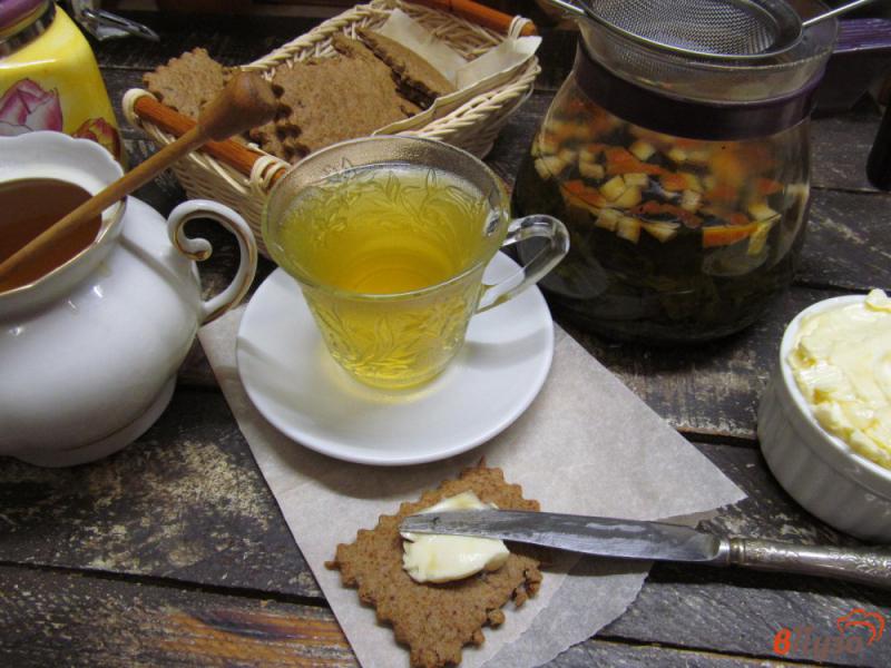 Фото приготовление рецепта: Чай с сухофруктами шаг №7