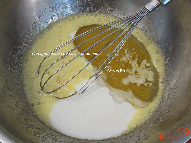 Фото приготовление рецепта: Йогуртовый пирог с клубникой шаг №1
