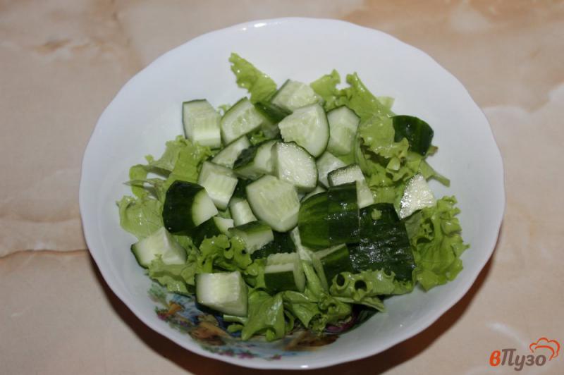 Фото приготовление рецепта: Салат из моркови и огурца шаг №2