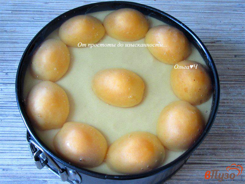 Фото приготовление рецепта: Арахисовый торт с абрикосами шаг №8
