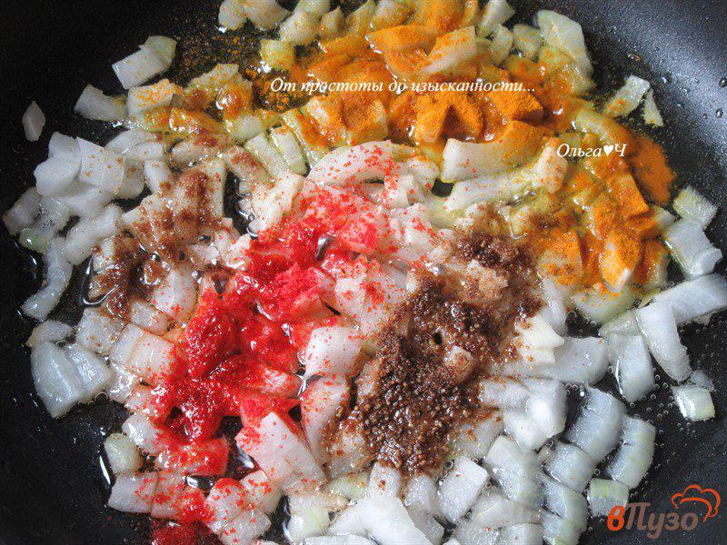 Фото приготовление рецепта: Овощное рагу из тыквы с горохом шаг №2