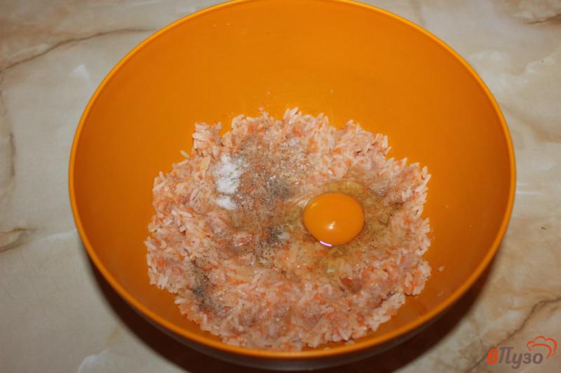 Фото приготовление рецепта: Тефтели из куриного мяса в томатном соусе шаг №5