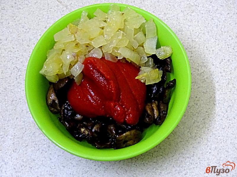 Фото приготовление рецепта: Суп с фасолью, томатом и чесноком шаг №8