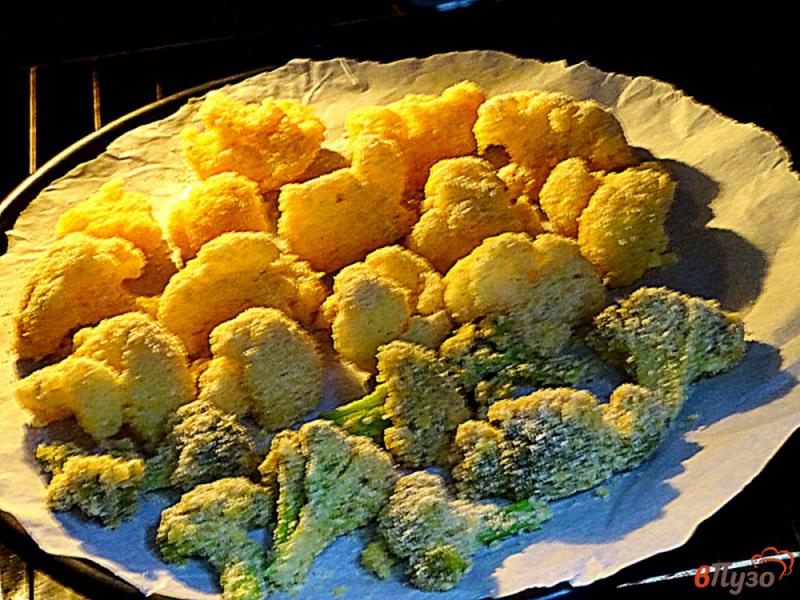 Фото приготовление рецепта: Цветная капуста в кляре с сыром шаг №7
