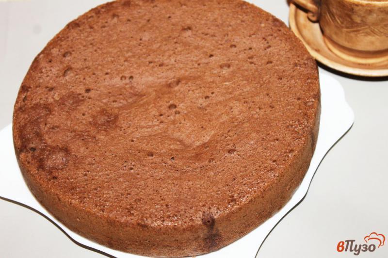 Фото приготовление рецепта: Шоколадный бисквит в мультиварке шаг №8