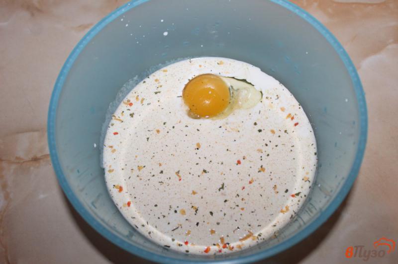 Фото приготовление рецепта: Киш Лорен с курицей и грибами шаг №8
