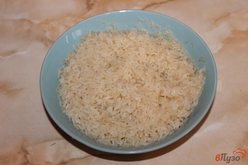 Фото приготовление рецепта: Рис с кукурузой и перцем шаг №1