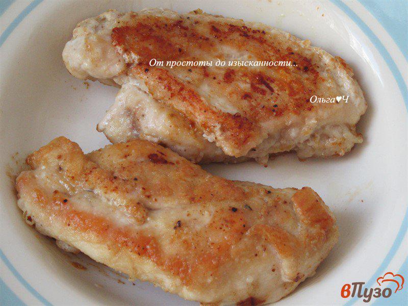 Фото приготовление рецепта: Куриное филе в пикантном томатном соусе шаг №2