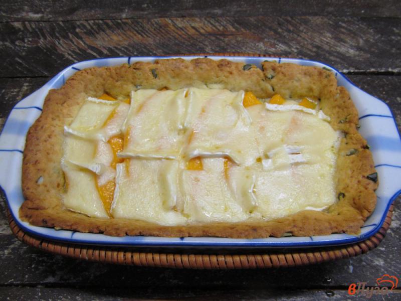 Фото приготовление рецепта: Тыквенный пирог с сыром шаг №10