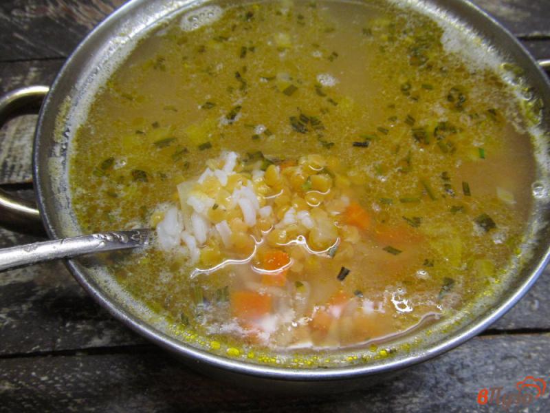 Фото приготовление рецепта: Рисовый суп с чечевицей шаг №6