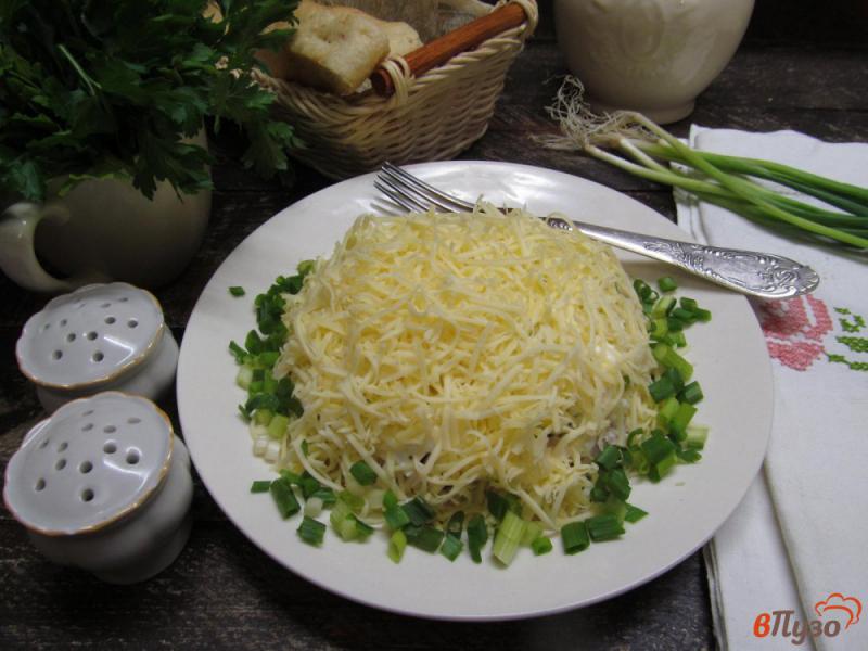 Фото приготовление рецепта: Салат из риса с индейкой и сыром шаг №8