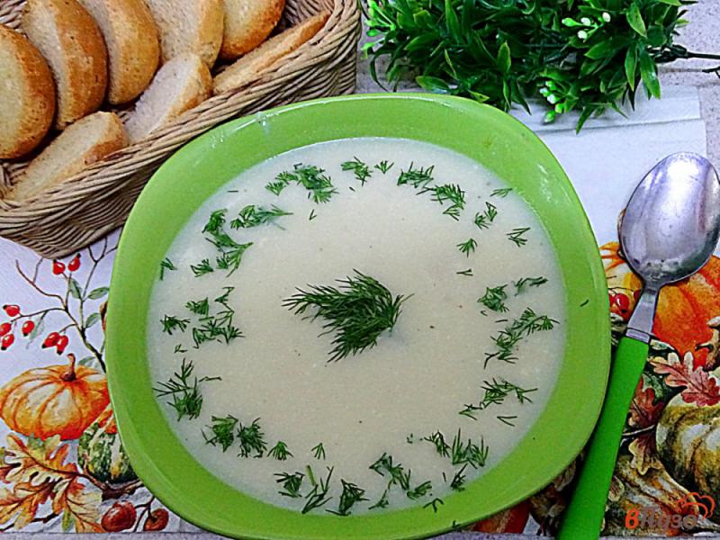 Фото приготовление рецепта: Суп пюре из картофеля и чеснока шаг №10