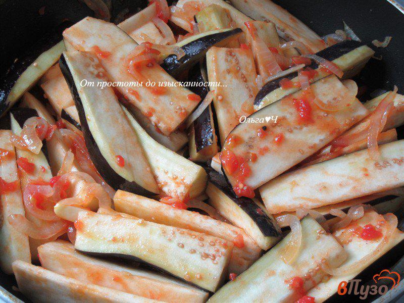 Фото приготовление рецепта: «Имам байылды» или Баклажаны, тушеные с луком и помидорами шаг №4