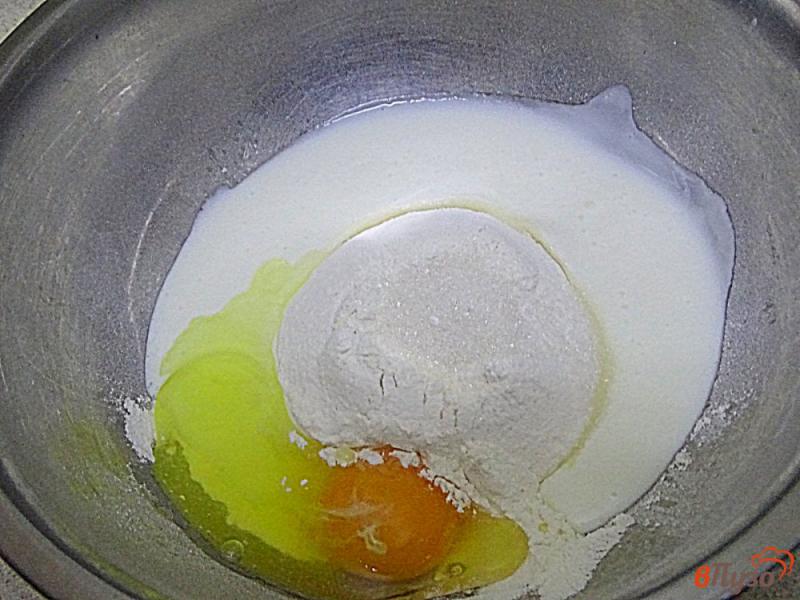 Фото приготовление рецепта: Лепёшки на кефире, на сковороде шаг №1