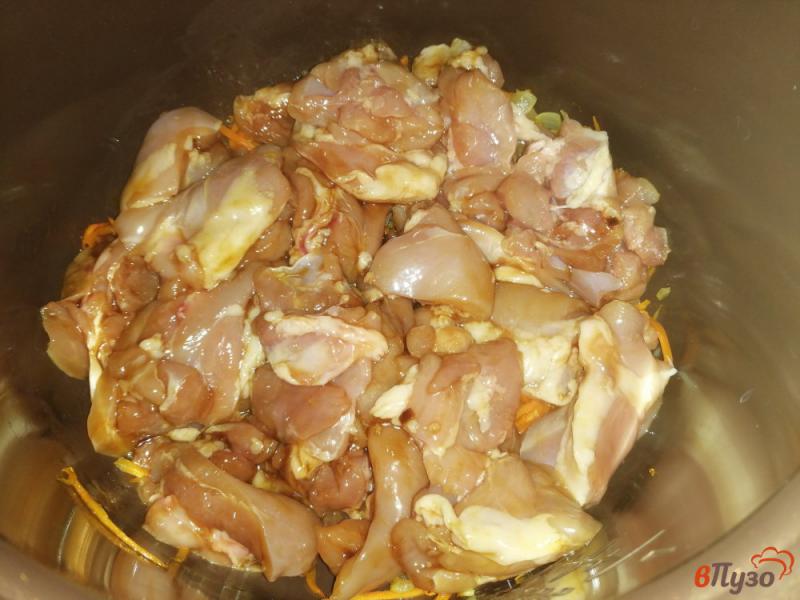 Фото приготовление рецепта: Курица со стручковой фасолью шаг №7