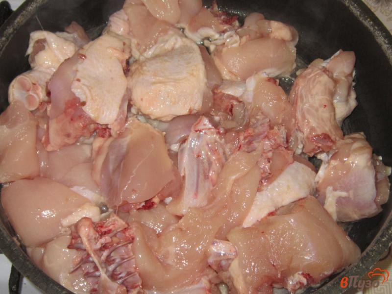 Фото приготовление рецепта: Курица с карри жареная на сковороде шаг №1