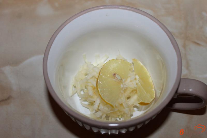 Фото приготовление рецепта: Чай яблочно - имбирный шаг №3