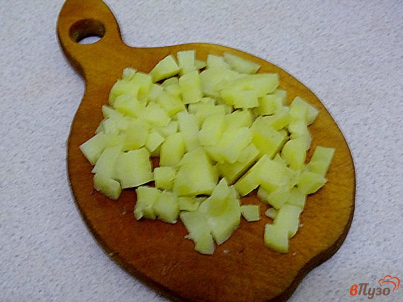 Фото приготовление рецепта: Салат из картофеля со свежим огурцом шаг №2