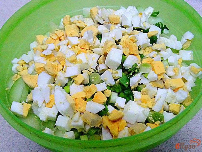 Фото приготовление рецепта: Салат из картофеля со свежим огурцом шаг №5