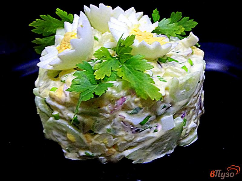 Фото приготовление рецепта: Салат из картофеля со свежим огурцом шаг №7