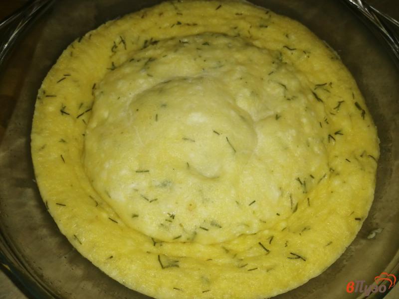 Фото приготовление рецепта: Творожная запеканка с сыром и укропом шаг №8