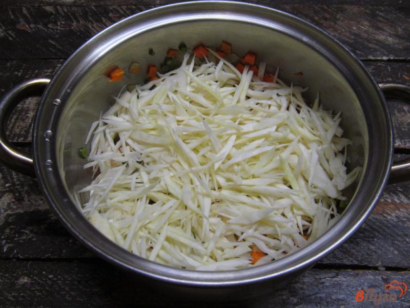 Фото приготовление рецепта: Вермишелевый суп со свекольными фрикадельками шаг №4