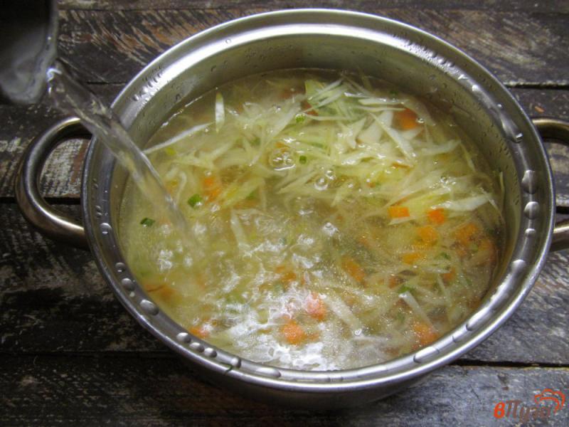 Фото приготовление рецепта: Вермишелевый суп со свекольными фрикадельками шаг №6