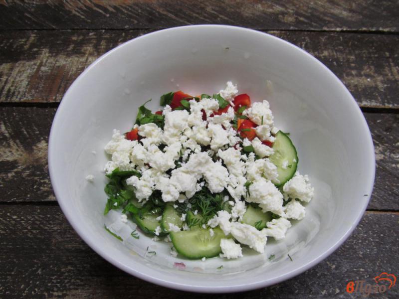 Фото приготовление рецепта: Греческий салат из огурцов шаг №5