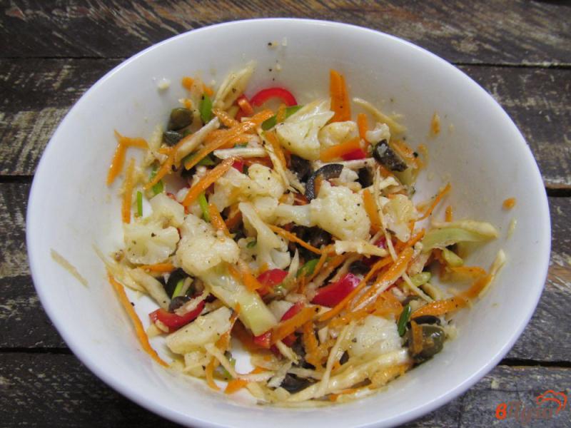 Фото приготовление рецепта: Оливковый салат с цветной капустой шаг №5