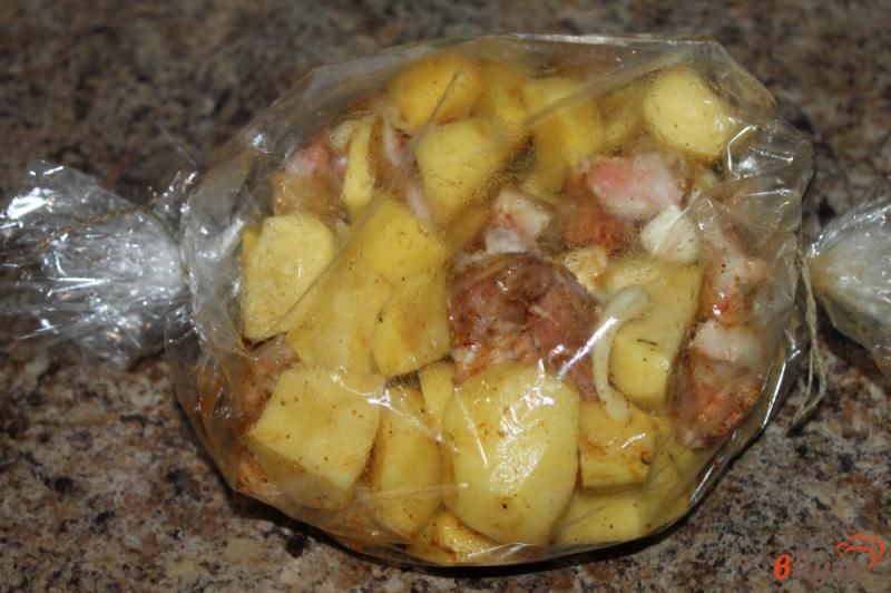 Фото приготовление рецепта: Картофель с подчеревком в духовке шаг №5