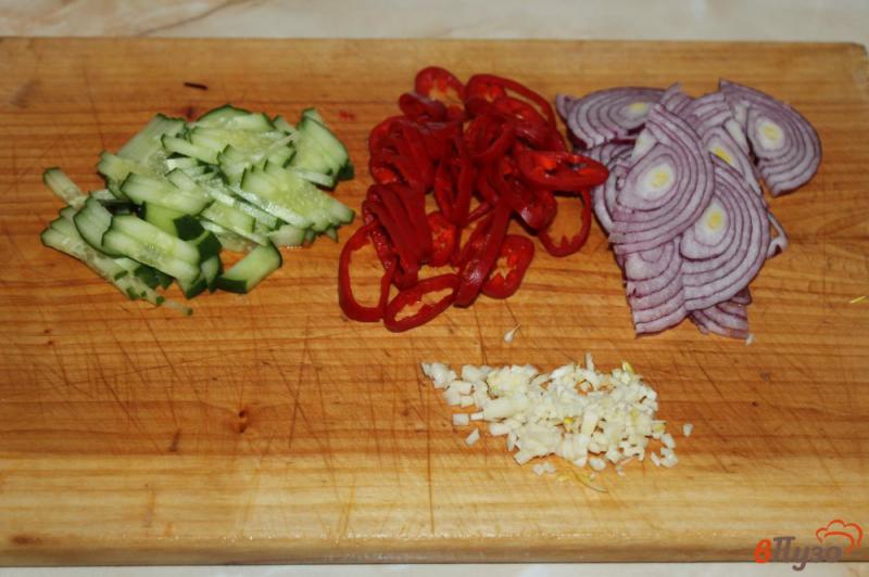 Фото приготовление рецепта: Куриное мясо с овощами в лаваше шаг №2
