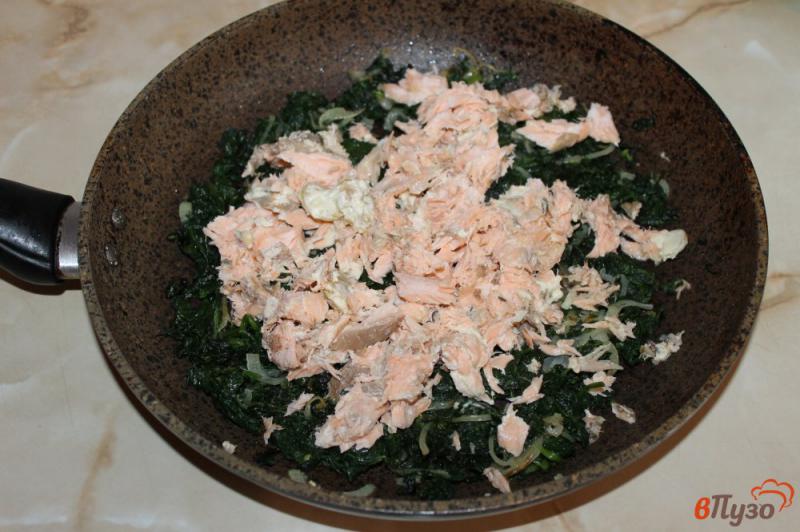 Фото приготовление рецепта: Лазанья со шпинатом, рыбой и фетой шаг №6
