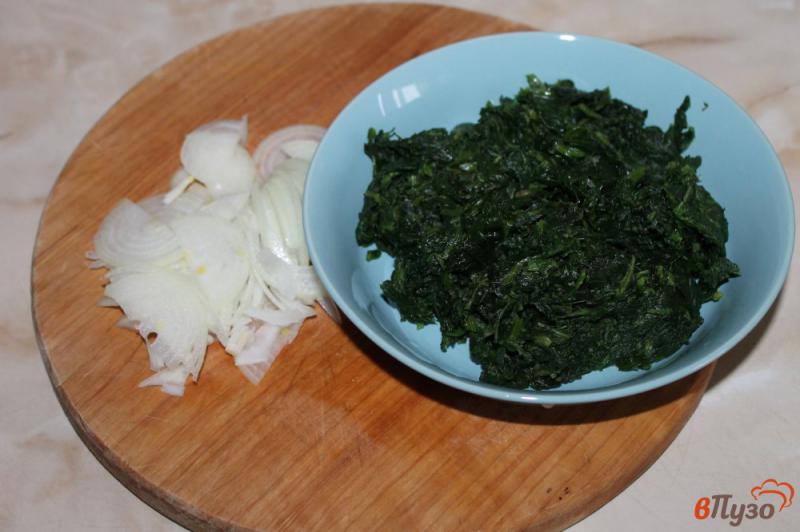 Фото приготовление рецепта: Лазанья со шпинатом, рыбой и фетой шаг №1