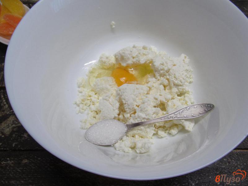 Фото приготовление рецепта: Сырники с апельсиновыми и лимонными дольками - мармеладом шаг №2