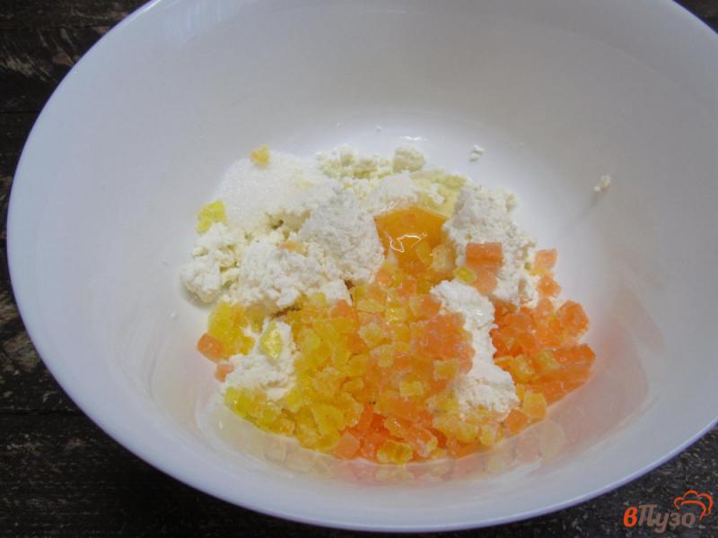 Фото приготовление рецепта: Сырники с апельсиновыми и лимонными дольками - мармеладом шаг №3
