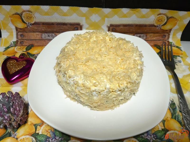 Фото приготовление рецепта: Салат слоеный с мидиями, рисом и нори шаг №13
