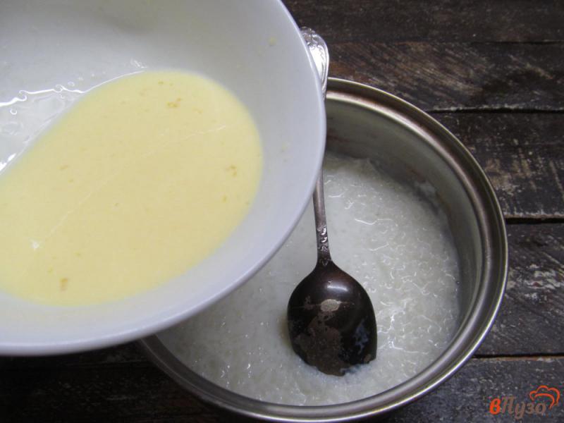 Фото приготовление рецепта: Рисовый пудинг на молоке с яблочной карамелью шаг №5