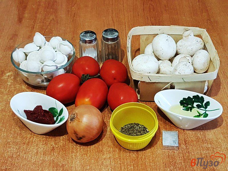 Фото приготовление рецепта: Суп с равиоли шаг №1
