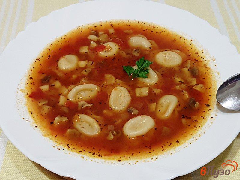 Фото приготовление рецепта: Суп с равиоли шаг №11