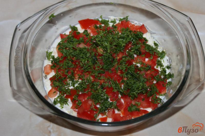 Фото приготовление рецепта: Салат с консервированным тунцом и яйцом шаг №3