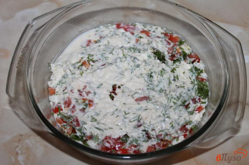 Фото приготовление рецепта: Салат с консервированным тунцом и яйцом шаг №4