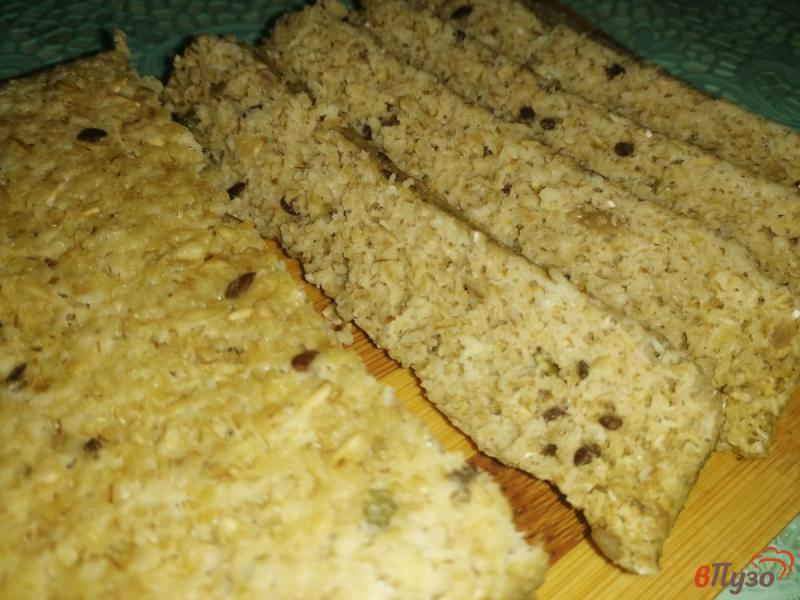 Фото приготовление рецепта: Хлеб из отрубей с семечками на кефире шаг №8